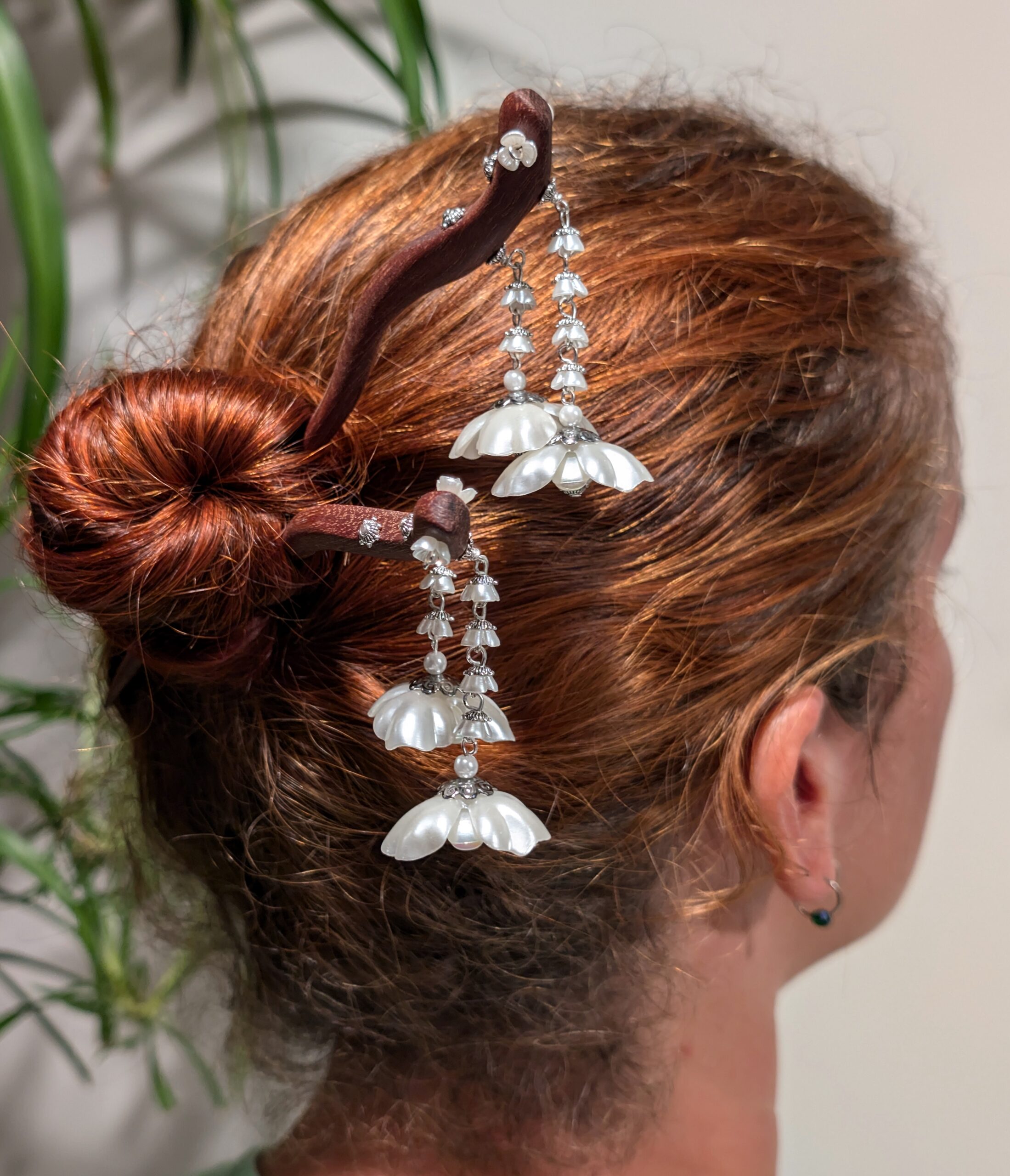 Pearl Flowers wooden hair sticks - Image 6