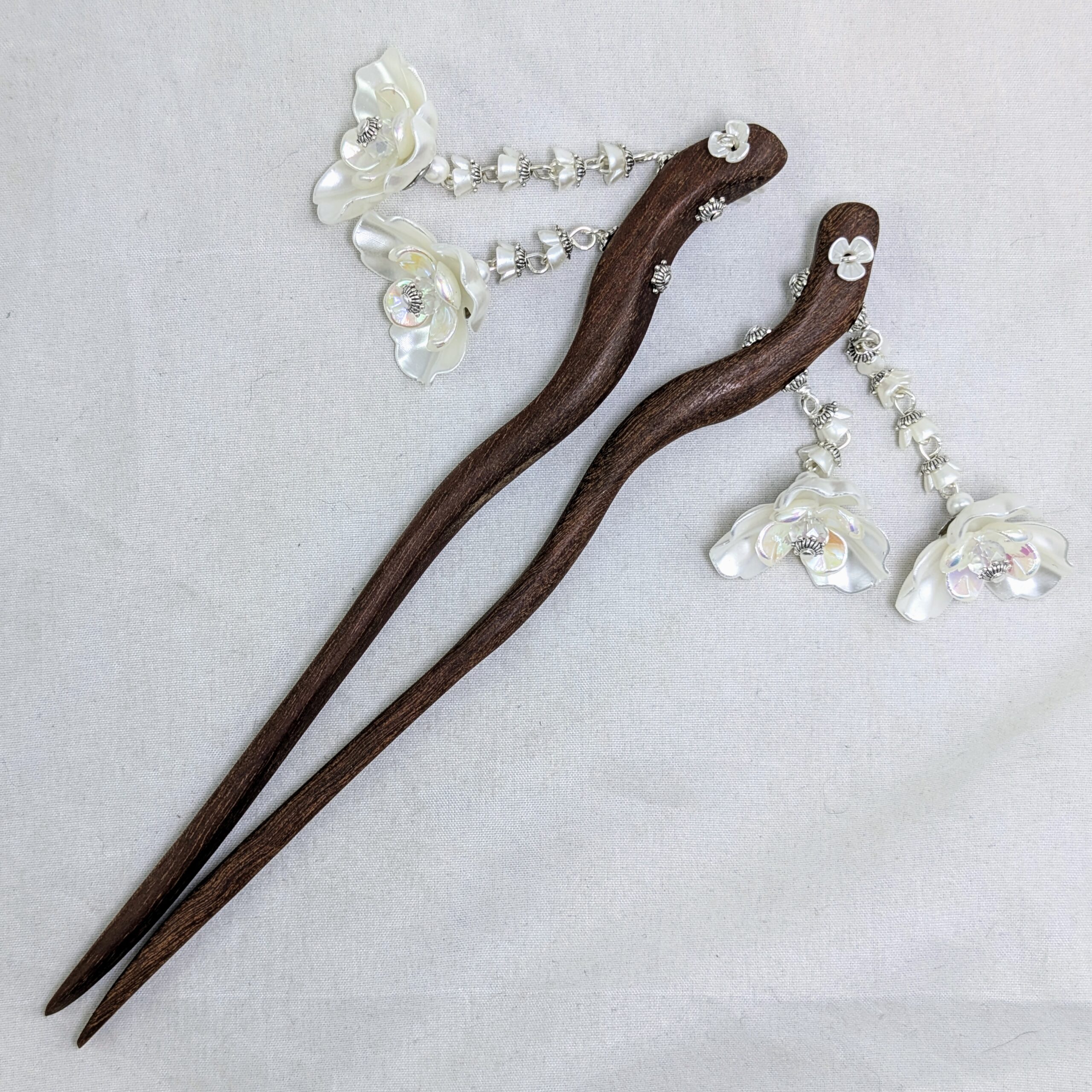 Pearl Flowers wooden hair sticks - Image 5