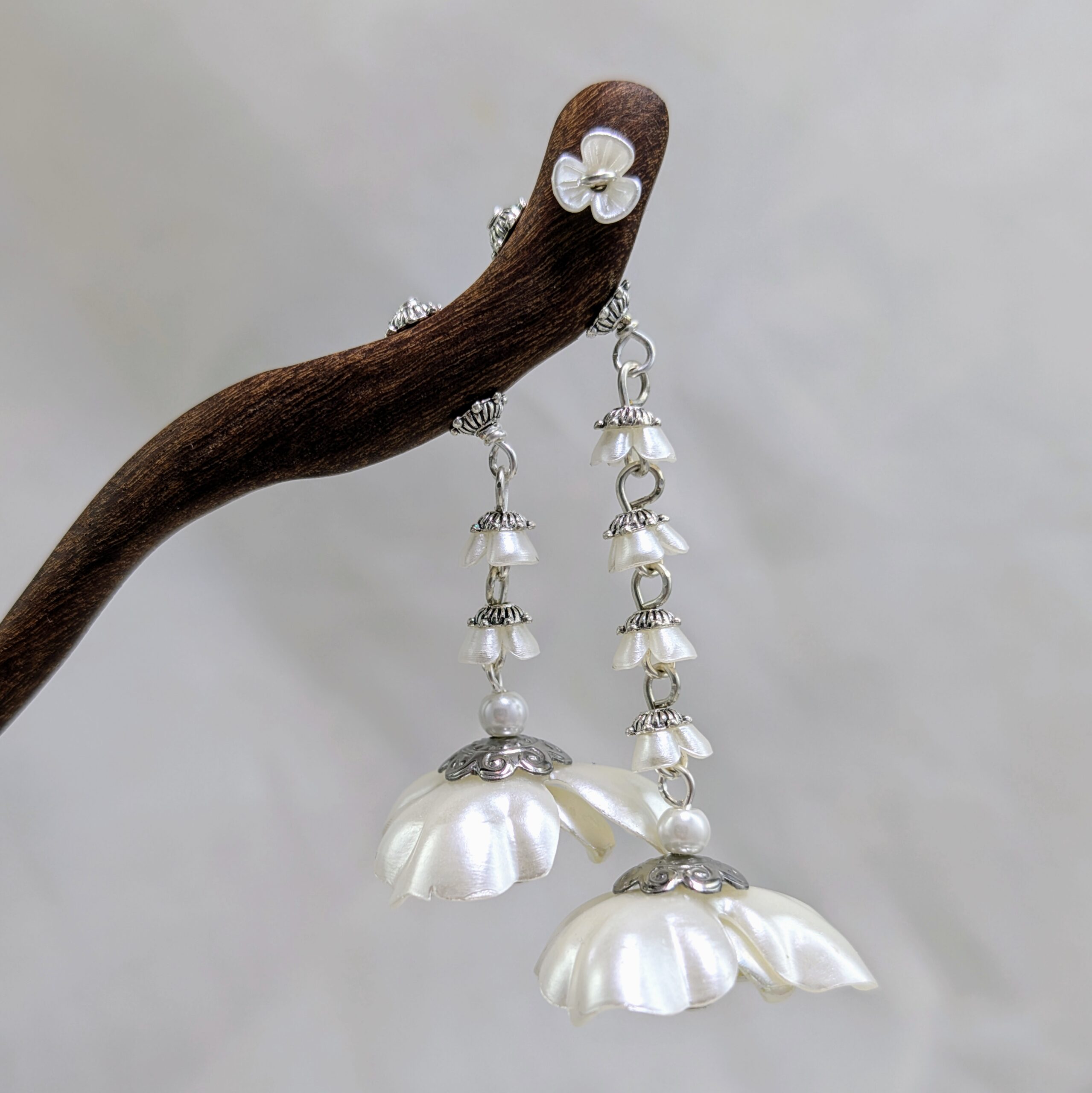 Pearl Flowers wooden hair sticks - Image 2
